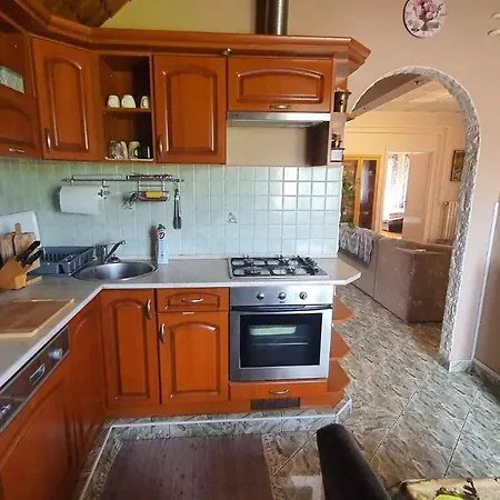 In Balatonlelle 43115 Daire Kishegy (Somogy)