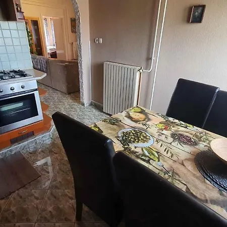 In Balatonlelle 43115 Daire