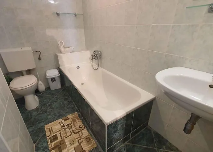 In Balatonlelle 43115 *